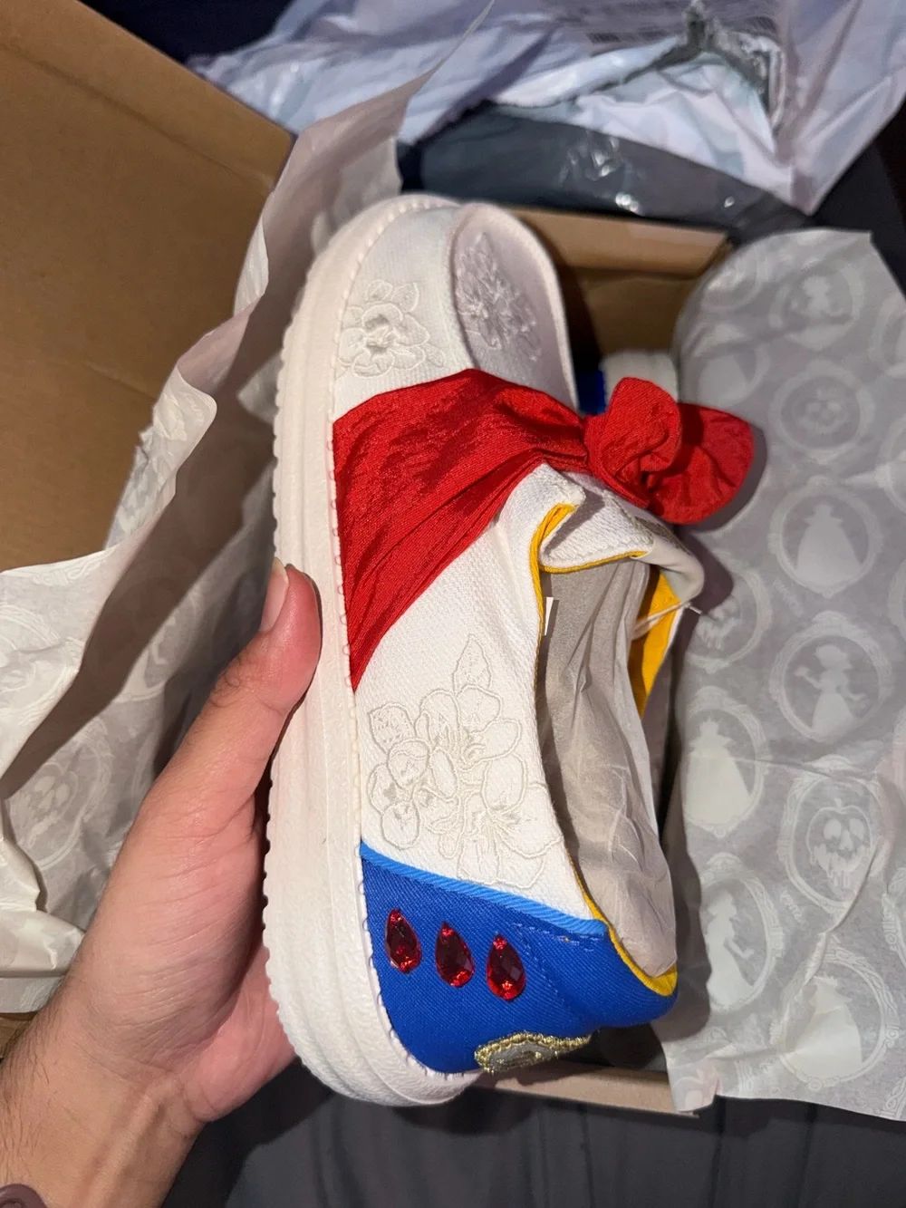 Hey Dude Disney Snow White Limited Edition